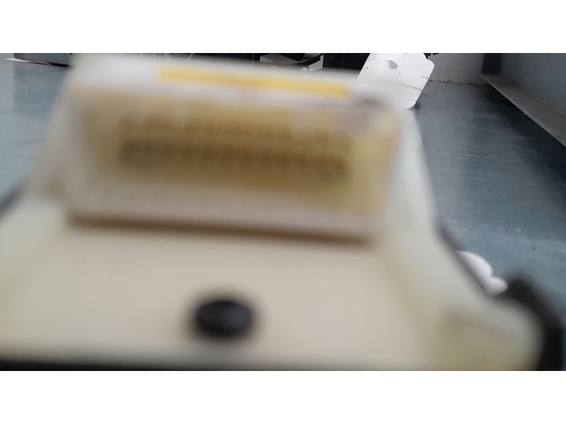 Recambio de mando elevalunas delantero izquierdo para toyota avensis (_t25_) 2.4 (azt251_) referencia OEM IAM 8482005100 37168a1