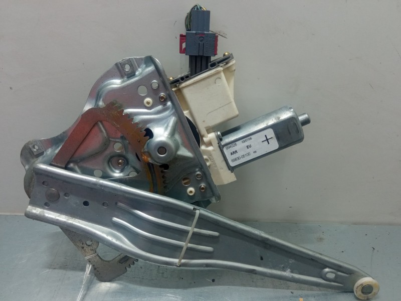 Recambio de elevalunas electrico trasero derecho para toyota avensis (_t25_) 2.4 (azt251_) referencia OEM IAM 6983005100  