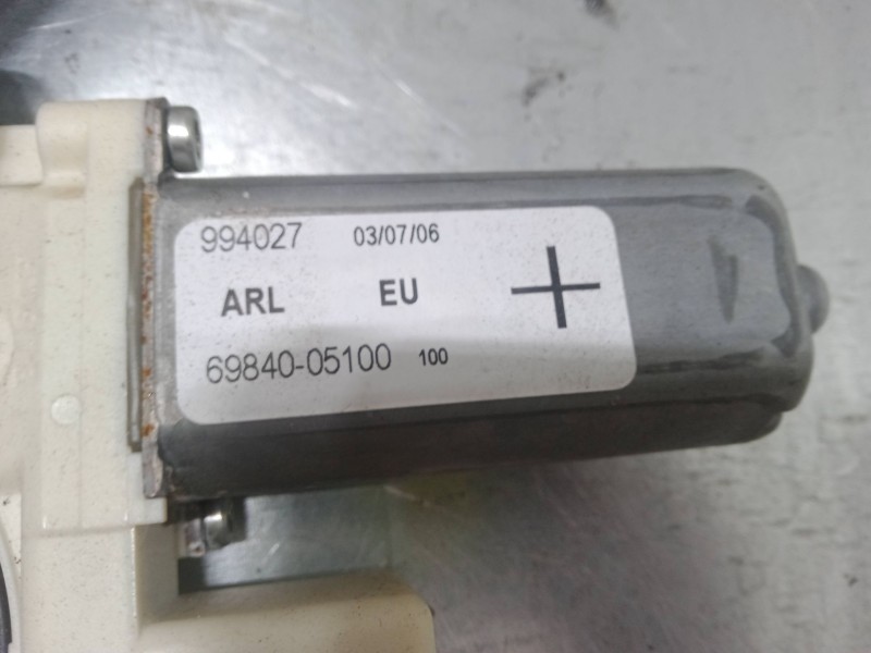 Recambio de elevalunas electrico trasero izquierdo para toyota avensis (_t25_) 2.4 (azt251_) referencia OEM IAM 6984005100  