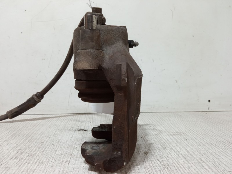 Recambio de pinza freno delantera izquierda para audi a3 sportback (8pa) 1.6 fsi referencia OEM IAM   