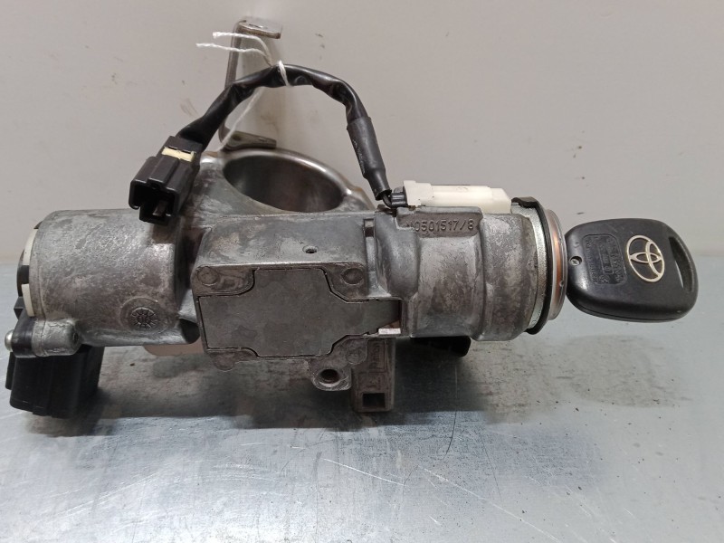 Recambio de clausor para toyota avensis (_t25_) 2.4 (azt251_) referencia OEM IAM   