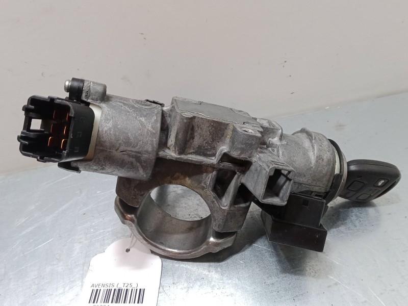 Recambio de clausor para toyota avensis (_t25_) 2.4 (azt251_) referencia OEM IAM   