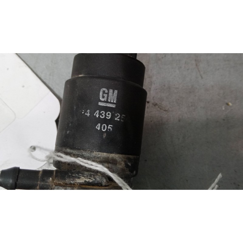 Recambio de bomba limpiaparabrisas para opel corsa c (x01) 1.2 twinport (f08, f68) referencia OEM IAM   