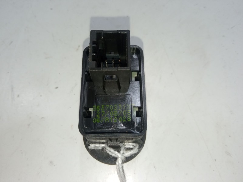 Recambio de boton apertura puerta para peugeot 1007 (km_) 1.4 hdi referencia OEM IAM   