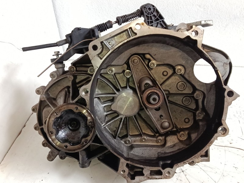 Recambio de caja de cambios manual 6 velocidades para volkswagen golf vi (5k1) 1.2 tsi referencia OEM IAM 0AJ301103  