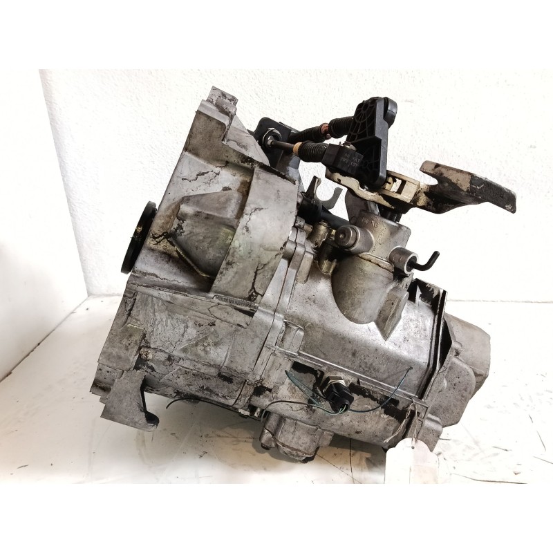 Recambio de caja de cambios manual 6 velocidades para volkswagen golf vi (5k1) 1.2 tsi referencia OEM IAM 0AJ301103  