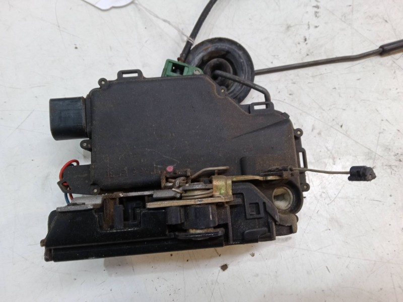 Recambio de cerradura puerta delantera izquierda para volkswagen golf iv (1j1) 1.6 referencia OEM IAM   