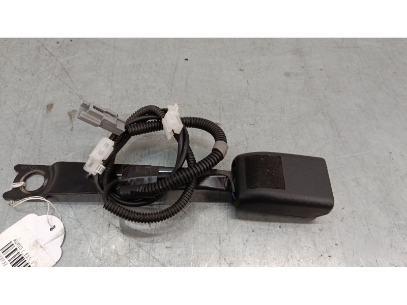 Recambio de anclaje cinturon delantero izquierdo para toyota auris (_e15_) 1.8 hybrid (zwe150_) referencia OEM IAM   