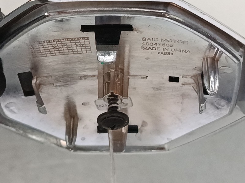 Recambio de anagrama para mg zs suv (azs1) 1.0 t-gdi referencia OEM IAM 10647805  