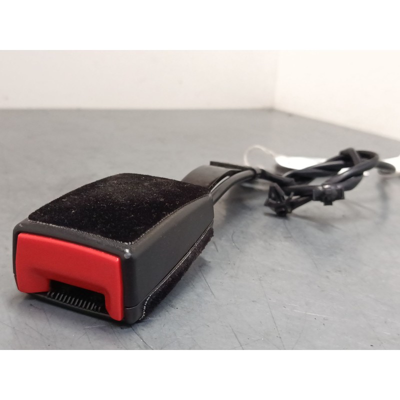 Recambio de anclaje cinturon delantero derecho para mg zs suv (azs1) 1.0 t-gdi referencia OEM IAM 10127879  