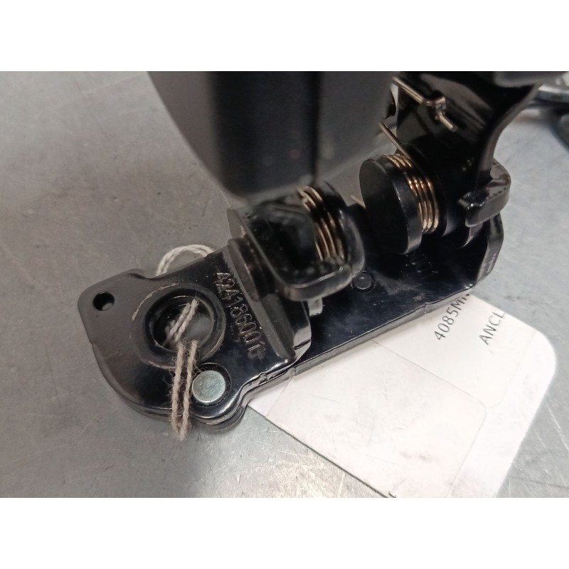 Recambio de anclaje cinturon trasero derecho para mg zs suv (azs1) 1.0 t-gdi referencia OEM IAM 11060446  