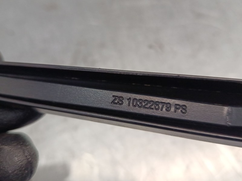 Recambio de brazo limpia delantero derecho para mg zs suv (azs1) 1.0 t-gdi referencia OEM IAM 10322679  