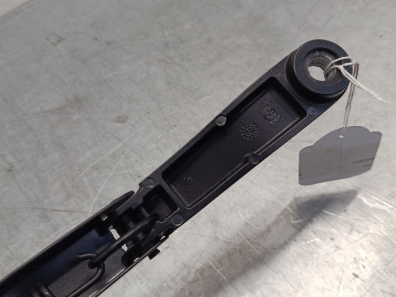 Recambio de brazo limpia delantero derecho para mg zs suv (azs1) 1.0 t-gdi referencia OEM IAM 10322679  