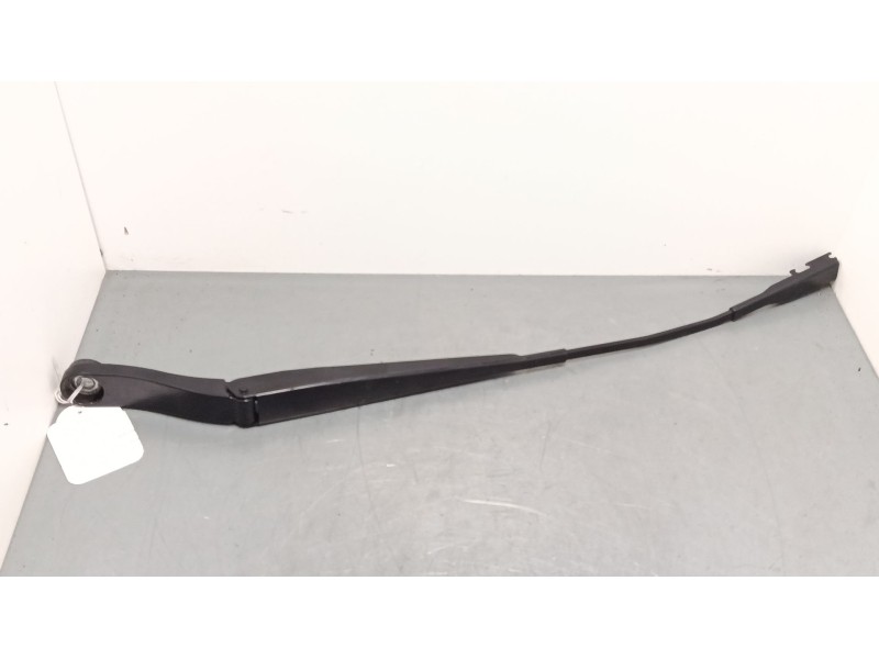 Recambio de brazo limpia delantero izquierdo para mg zs suv (azs1) 1.0 t-gdi referencia OEM IAM 10322678  