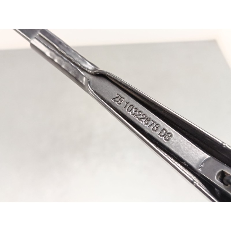 Recambio de brazo limpia delantero izquierdo para mg zs suv (azs1) 1.0 t-gdi referencia OEM IAM 10322678  
