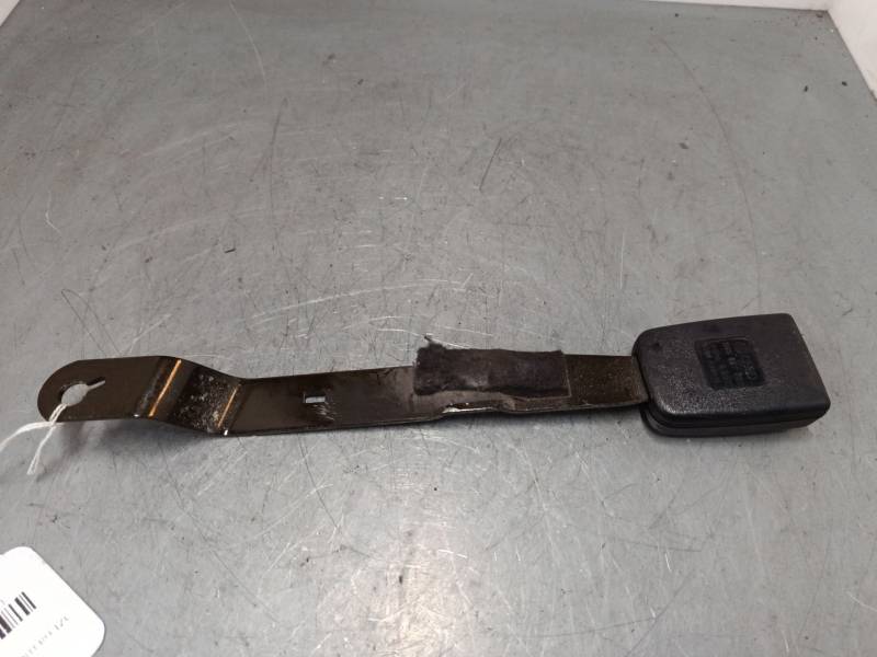 ANCLAJE CINTURON DELANTERO IZQUIERDO 