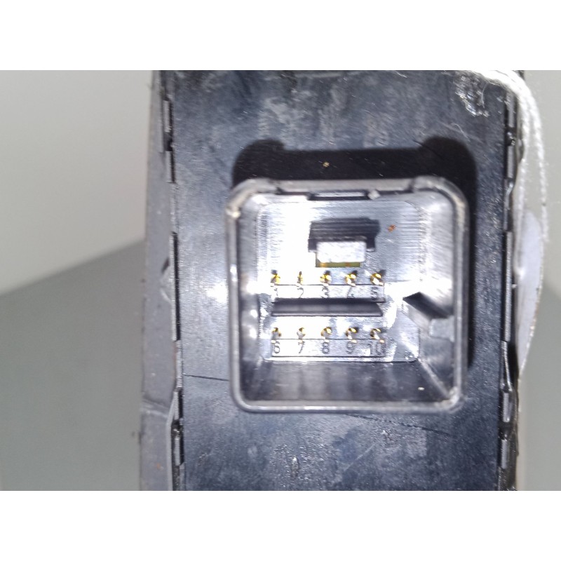 Recambio de mando elevalunas delantero izquierdo para volkswagen touareg (7la, 7l6, 7l7) 2.5 r5 tdi referencia OEM IAM 7L6959657