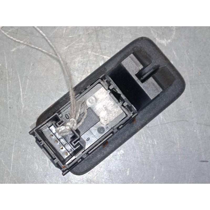 Recambio de mando elevalunas trasero derecho para volkswagen touareg (7la, 7l6, 7l7) 2.5 r5 tdi referencia OEM IAM   