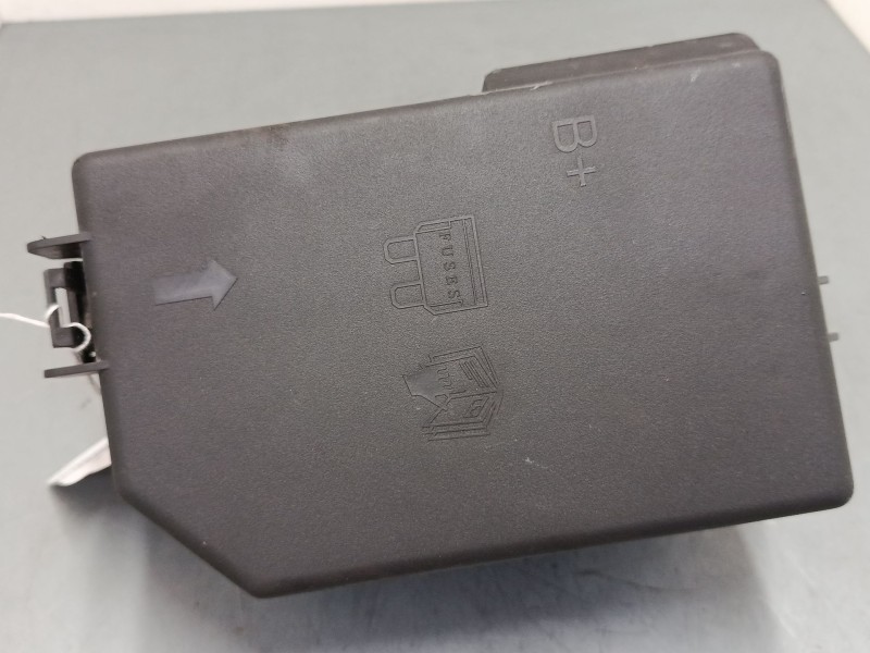 Recambio de caja reles / fusibles para mg zs suv (azs1) 1.0 t-gdi referencia OEM IAM 10837494  