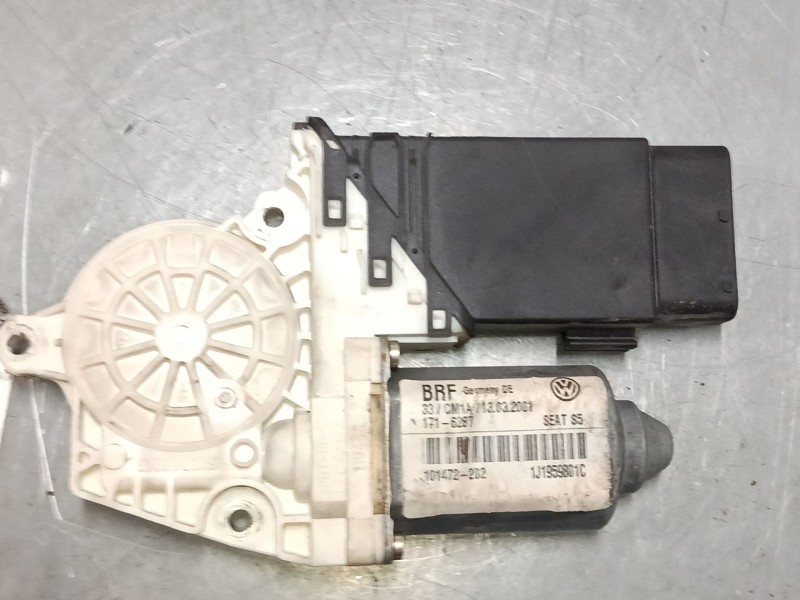 Recambio de motor elevaluna delantero izquierdo para seat toledo ii (1m2) 1.9 tdi referencia OEM IAM   