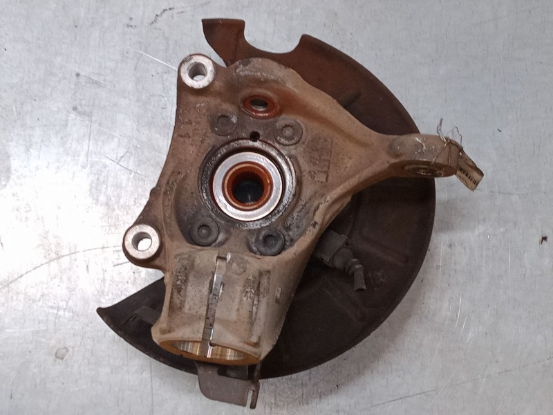 Recambio de mangueta delantera izquierda para volkswagen passat b6 variant (3c5) 2.0 tdi referencia OEM IAM   