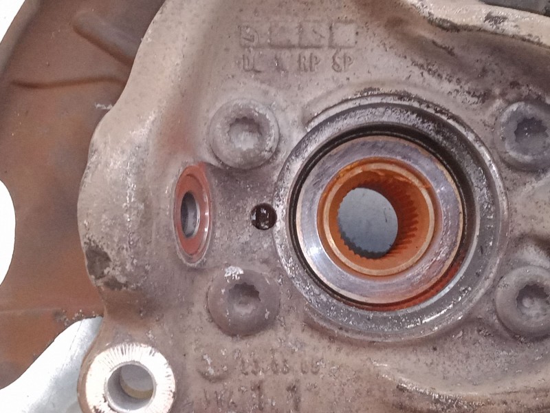 Recambio de mangueta delantera izquierda para volkswagen passat b6 variant (3c5) 2.0 tdi referencia OEM IAM   