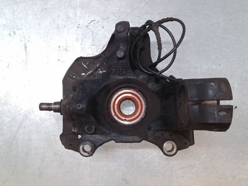 Recambio de mangueta delantera izquierda para peugeot box bus17 l4h2 160 box bus17 l4h2 160 referencia OEM IAM   