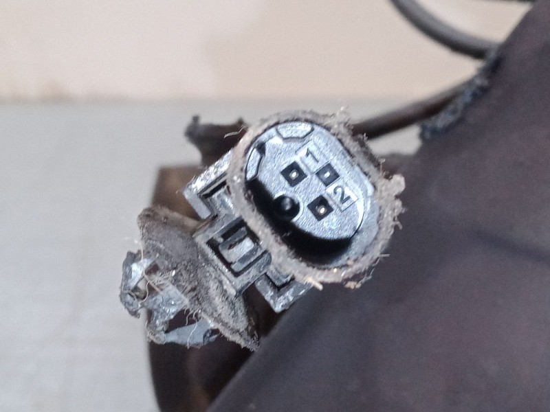 Recambio de mangueta delantera izquierda para peugeot box bus17 l4h2 160 box bus17 l4h2 160 referencia OEM IAM   