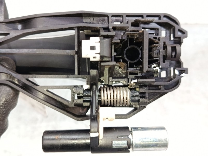 Recambio de maneta exterior puerta trasera izquierda para mg zs suv (azs1) 1.0 t-gdi referencia OEM IAM 11127280  