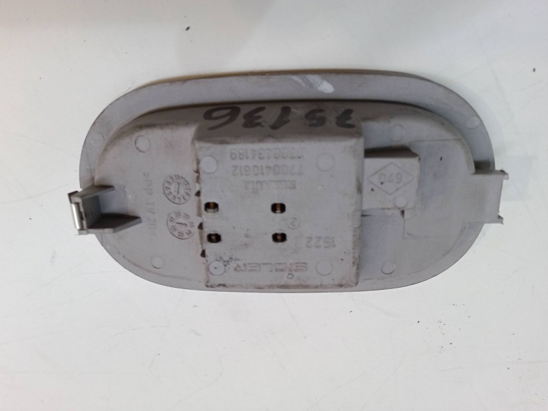 Recambio de luz interior delantera para renault clio ii (bb_, cb_) 1.2 (bb0a, bb0f, bb10, bb1k, bb28, bb2d, bb2h, cb0a,... refer