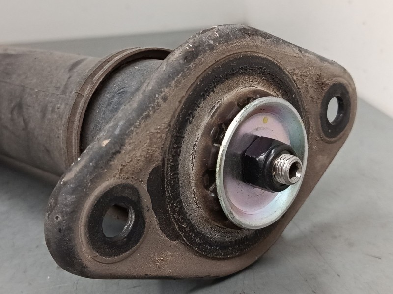 Recambio de amortiguador trasero izquierdo para mg zs suv (azs1) 1.0 t-gdi referencia OEM IAM 10825265  