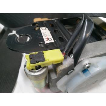 CINTURON SEGURIDAD DELANTERO DERECHO 