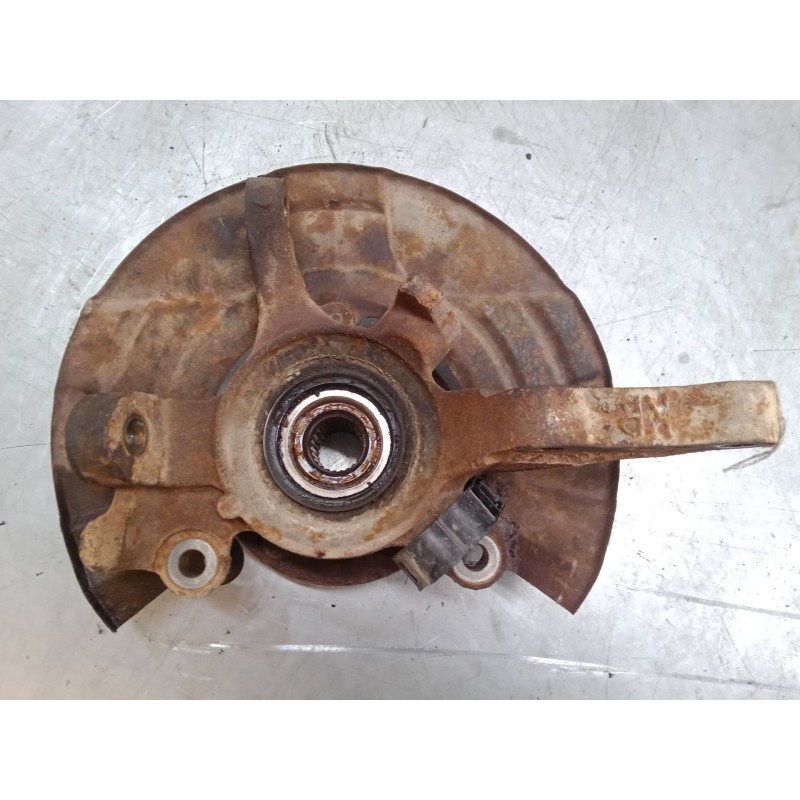 Recambio de mangueta delantera derecha para mitsubishi montero io i (h6_w, h7_w) 1.8 gdi (h66w, h76w) referencia OEM IAM   