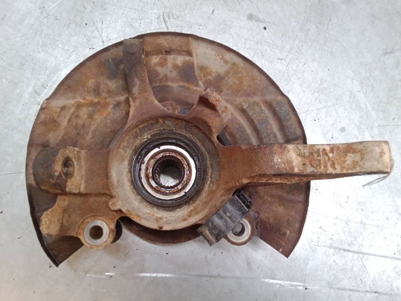 Recambio de mangueta delantera derecha para mitsubishi montero io i (h6_w, h7_w) 1.8 gdi (h66w, h76w) referencia OEM IAM   