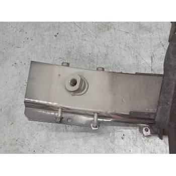 REFUERZO PARAGOLPES DELANTERO 13235552 