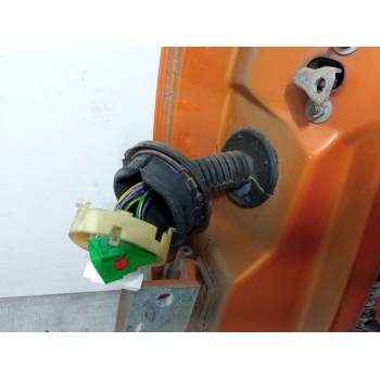 PUERTA DELANTERA DERECHA 