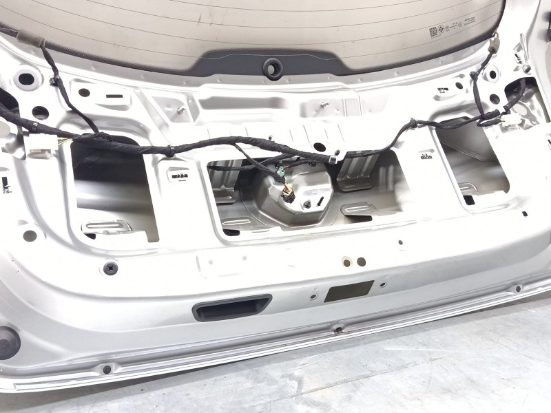 Recambio de porton trasero para mg zs suv (azs1) 1.0 t-gdi referencia OEM IAM 10691021SEPP  