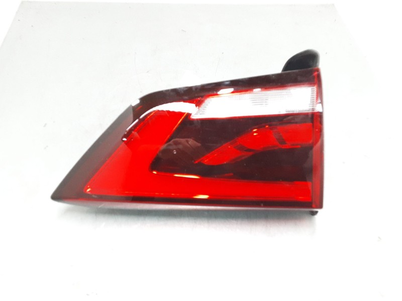 Recambio de piloto trasero porton izquierdo para mg zs suv (azs1) 1.0 t-gdi referencia OEM IAM 10571683  