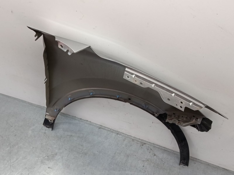 Recambio de aleta delantera izquierda para mg zs suv (azs1) 1.0 t-gdi referencia OEM IAM 10292951SEPP  