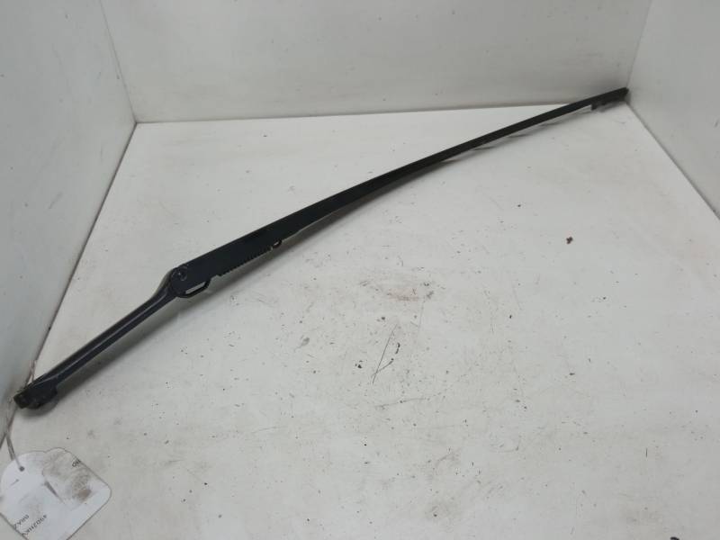 BRAZO LIMPIA DELANTERO DERECHO 