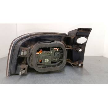 PILOTO TRASERO DERECHO 6L6945096A 6L6945112 