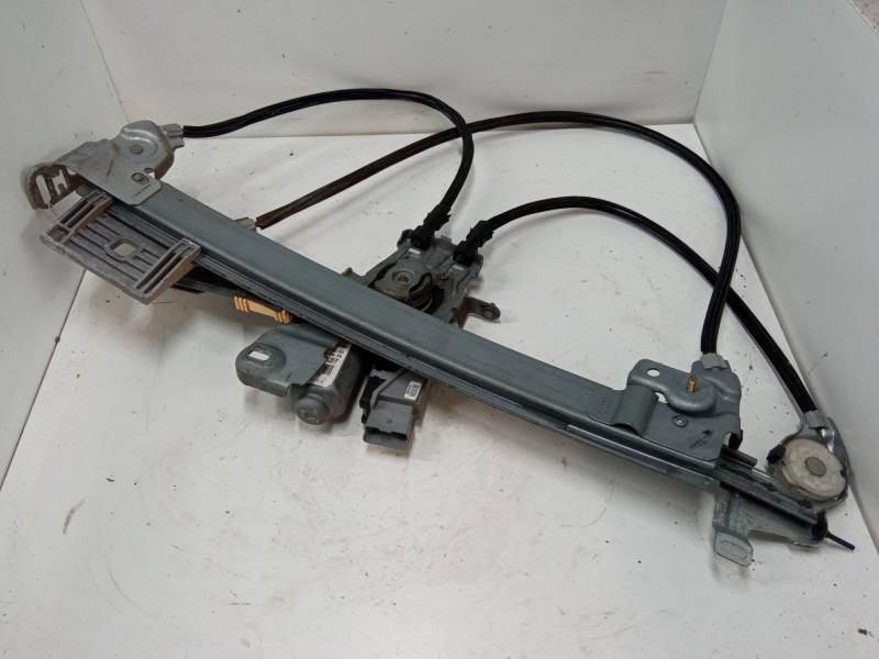 ELEVALUNAS ELECTRICO DELANTERO DERECHO 