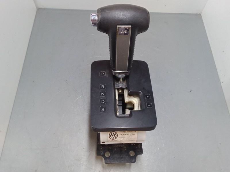 Recambio de palanca cambio para volkswagen touareg (7la, 7l6, 7l7) 2.5 r5 tdi referencia OEM IAM 7L6713203D3X1  