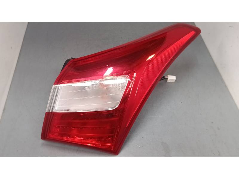 PILOTO TRASERO DERECHO 92402A5020 