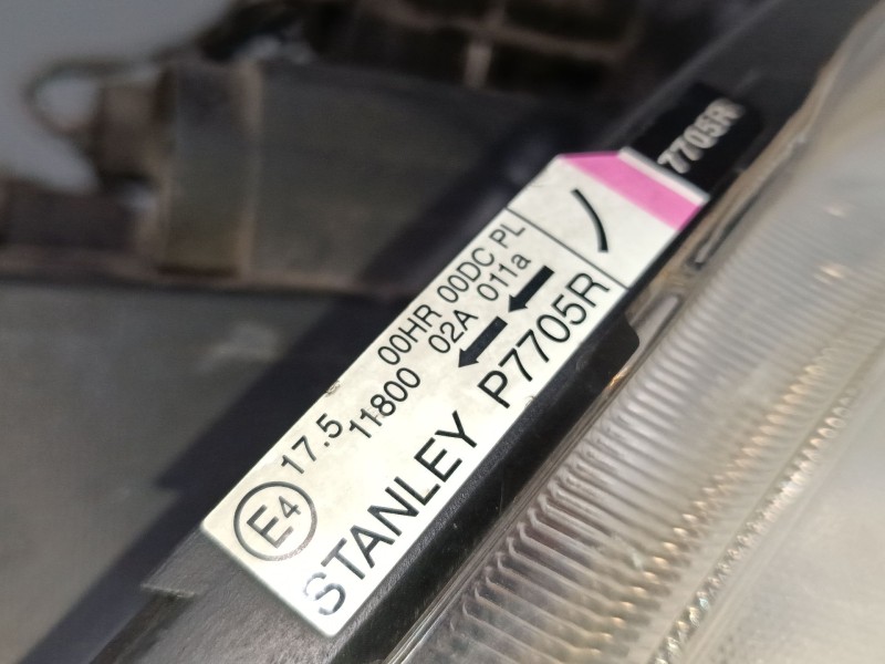Recambio de faro derecho xenon para mazda 5 (cr) 2.0 cd (cr19) referencia OEM IAM   