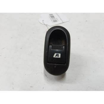 MANDO ELEVALUNAS DELANTERO DERECHO 964001469XT 