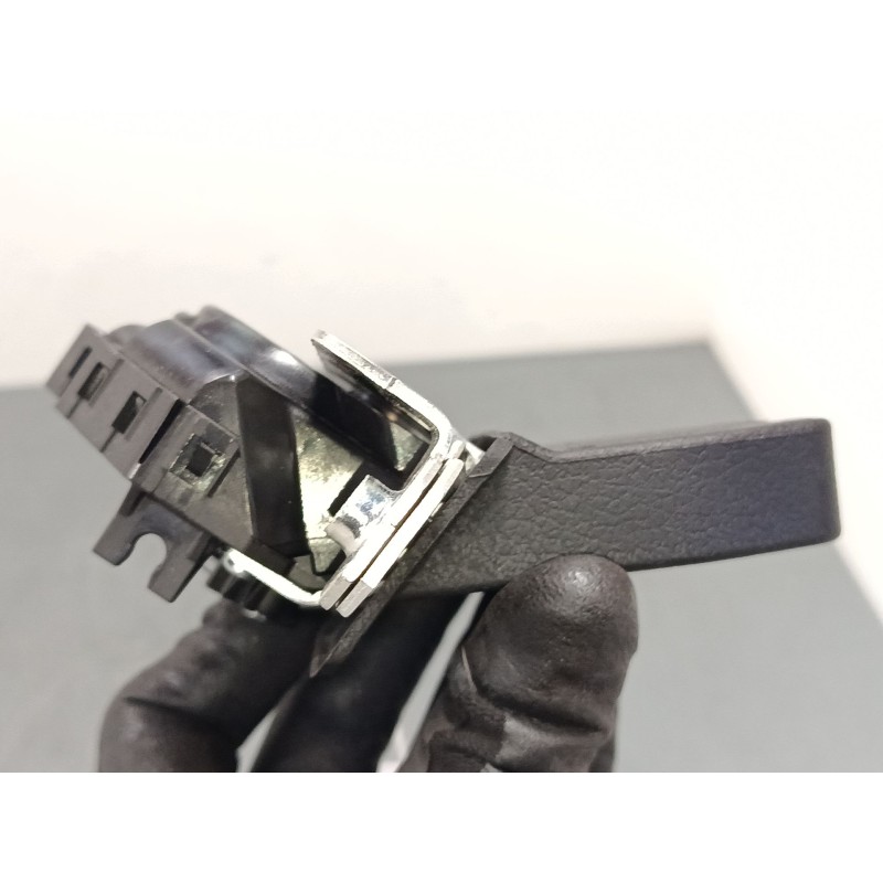 Recambio de cerradura maletero / porton para mg zs suv (azs1) 1.0 t-gdi referencia OEM IAM 10459738  