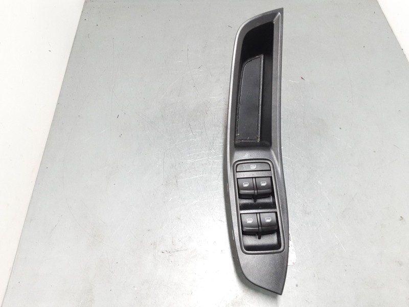 Recambio de mando elevalunas delantero izquierdo para mg zs suv (azs1) 1.0 t-gdi referencia OEM IAM 10470985  