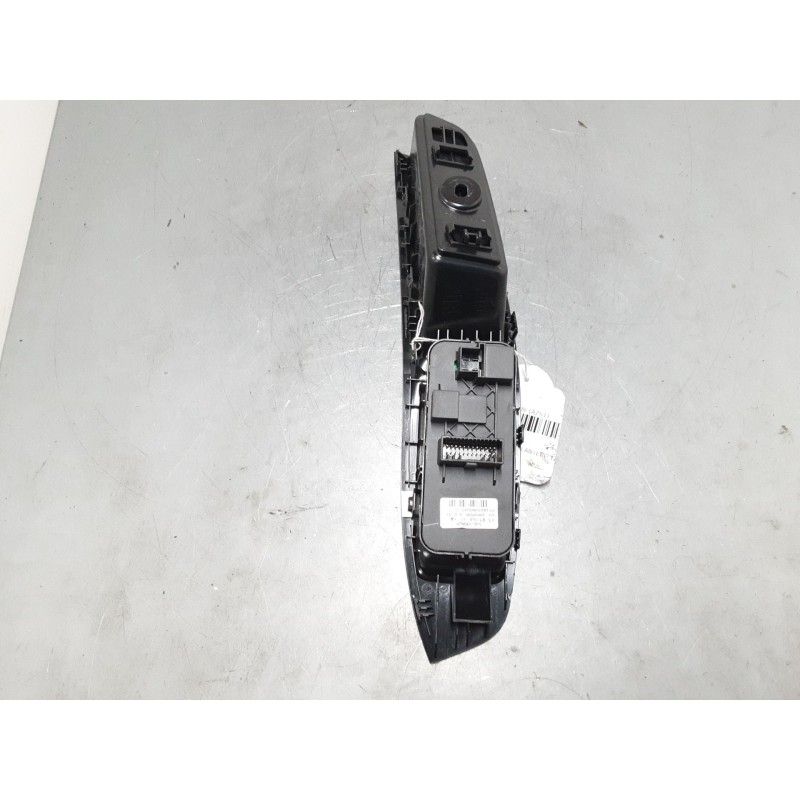 Recambio de mando elevalunas delantero izquierdo para mg zs suv (azs1) 1.0 t-gdi referencia OEM IAM 10470985  