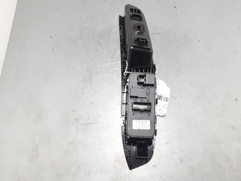 Recambio de mando elevalunas delantero izquierdo para mg zs suv (azs1) 1.0 t-gdi referencia OEM IAM 10470985  